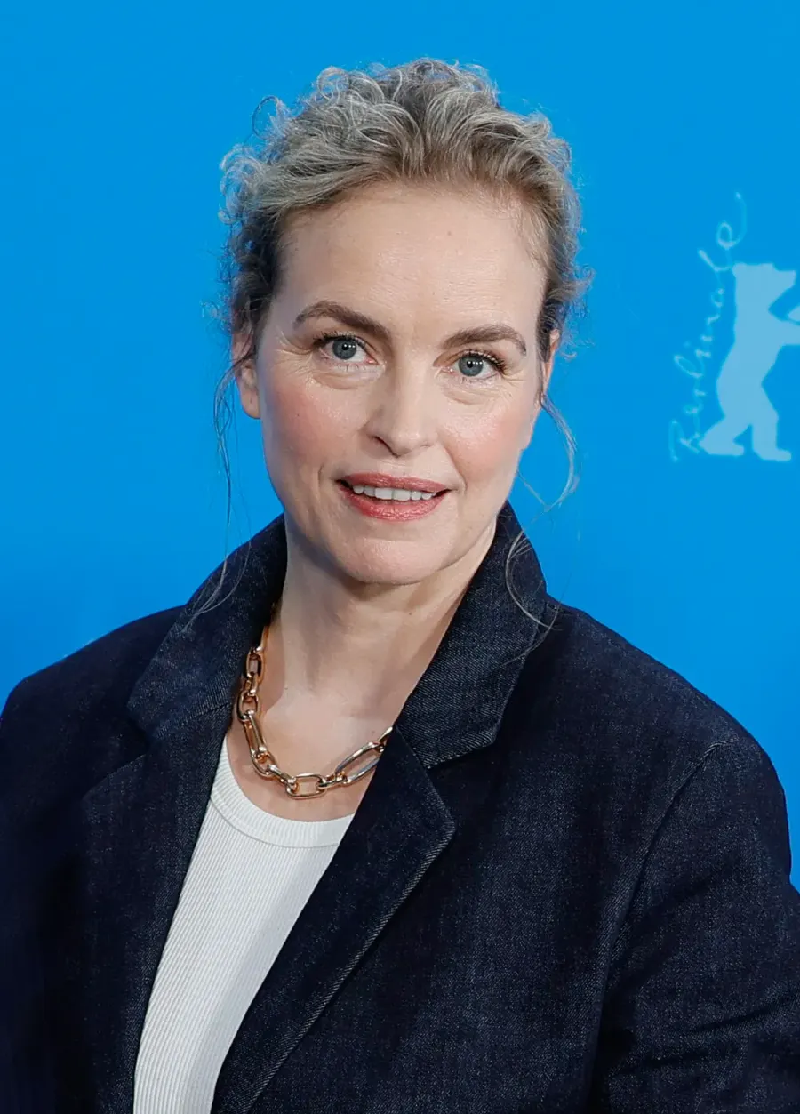 The Nina Hoss card