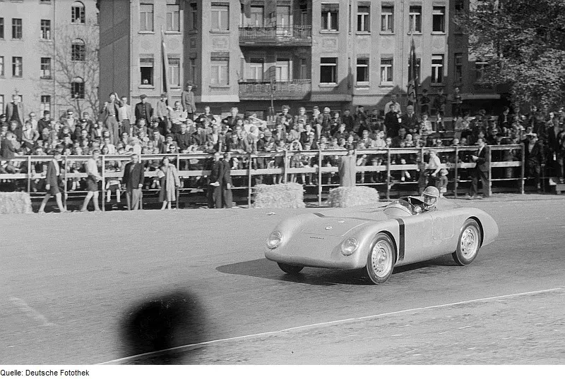The Helmut Niedermayr card