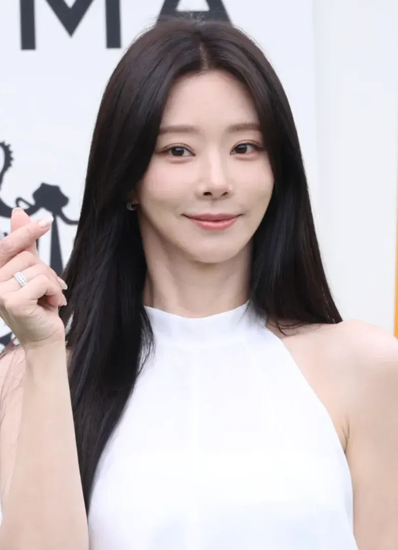 La carte Lee Joo-bin