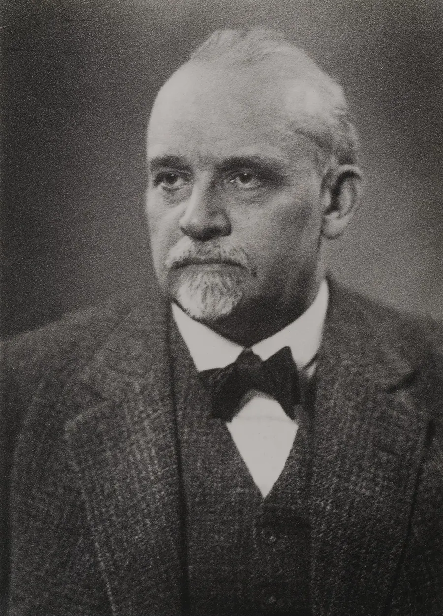 The Oskar Vogt card