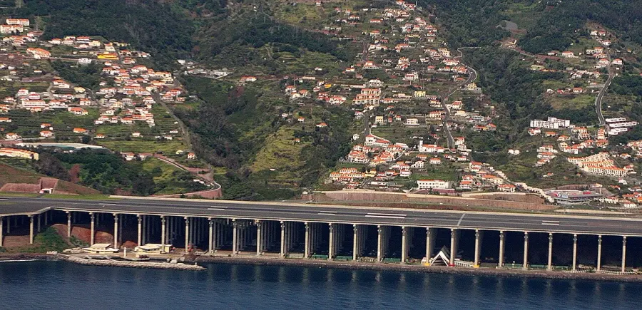 The Madeira Airport card