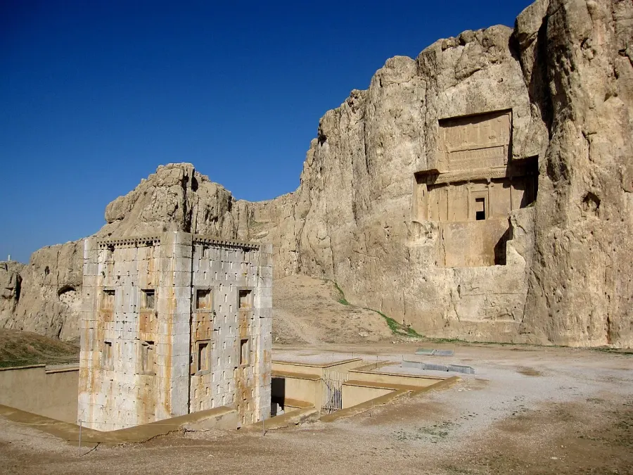 La carte Naqsh-e Rostam
