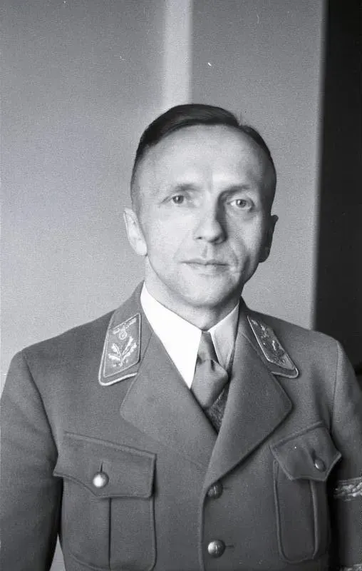 The Gerhard Klopfer card