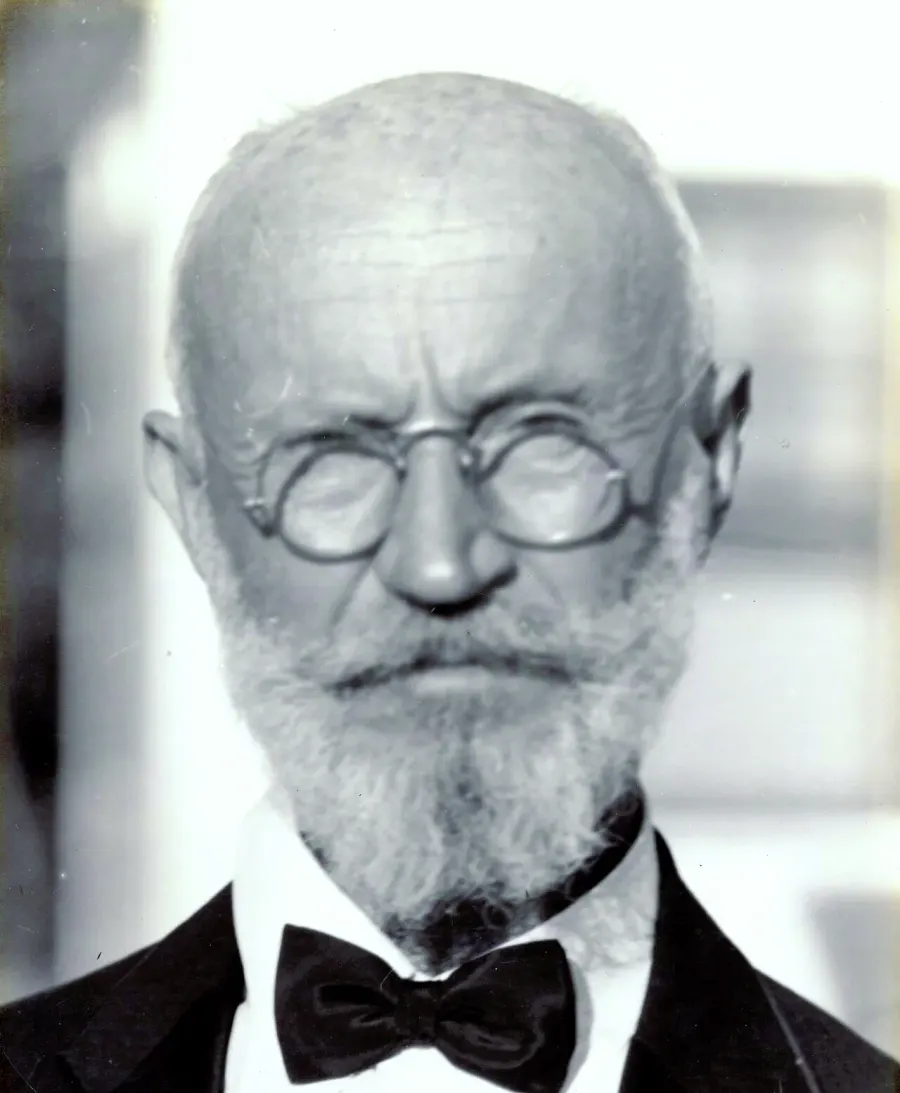 The Carl Tanzler card