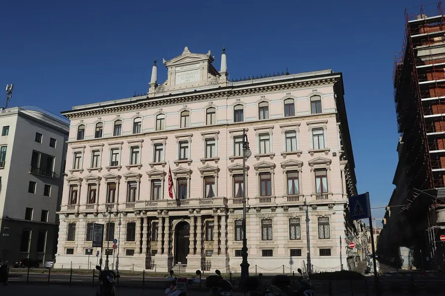 The Assicurazioni Generali card