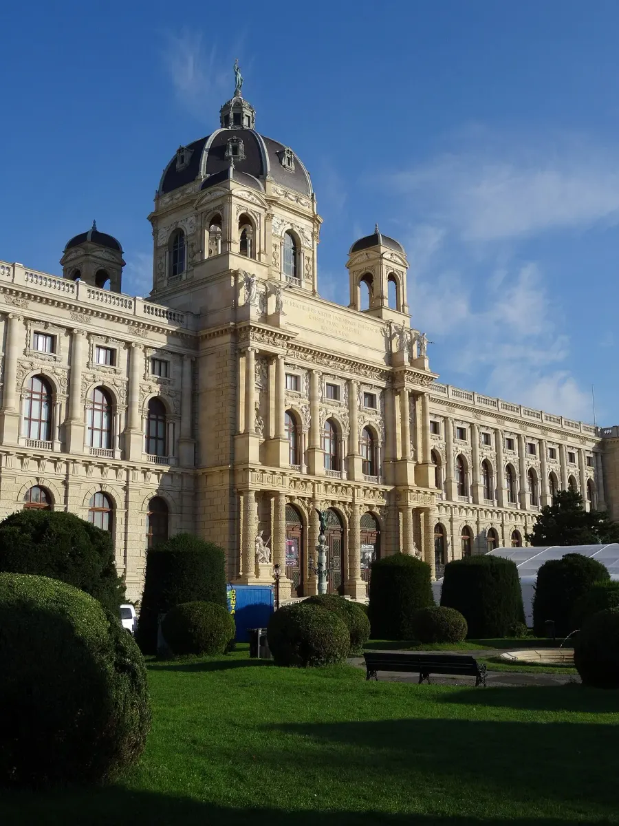 The Natural History Museum, Vienna card