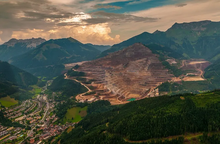 The Erzberg mine card