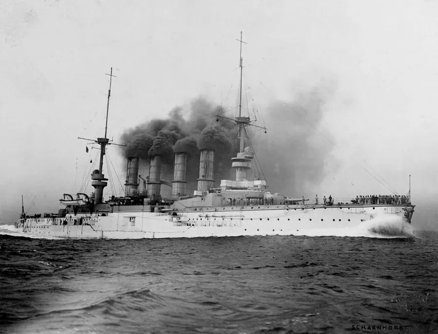 The Scharnhorst-class cruiser card