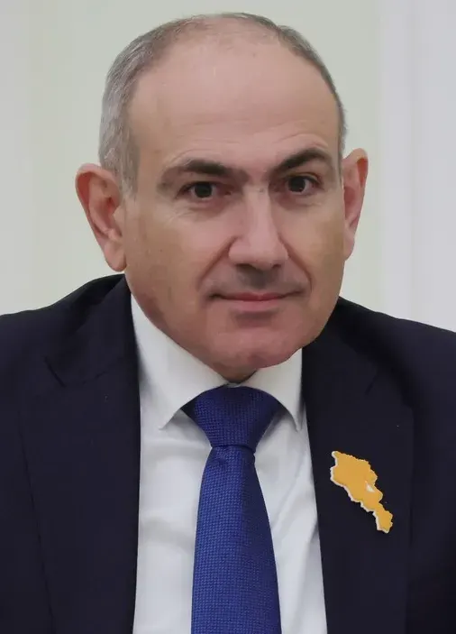 La carte Nikol Pachinian