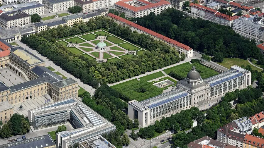 The Hofgarten card