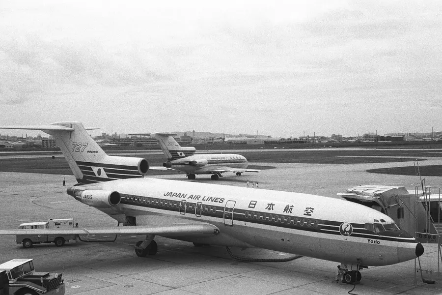 The Japan Air Lines Flight 351 card