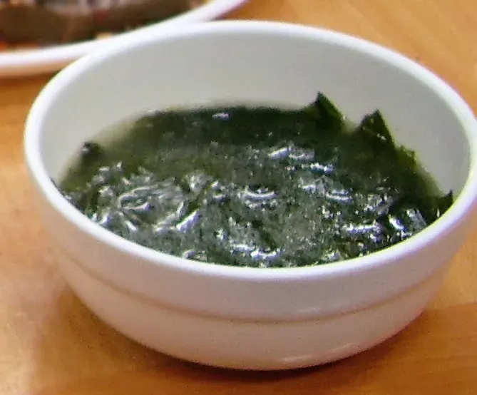 La carte Miyeok-guk