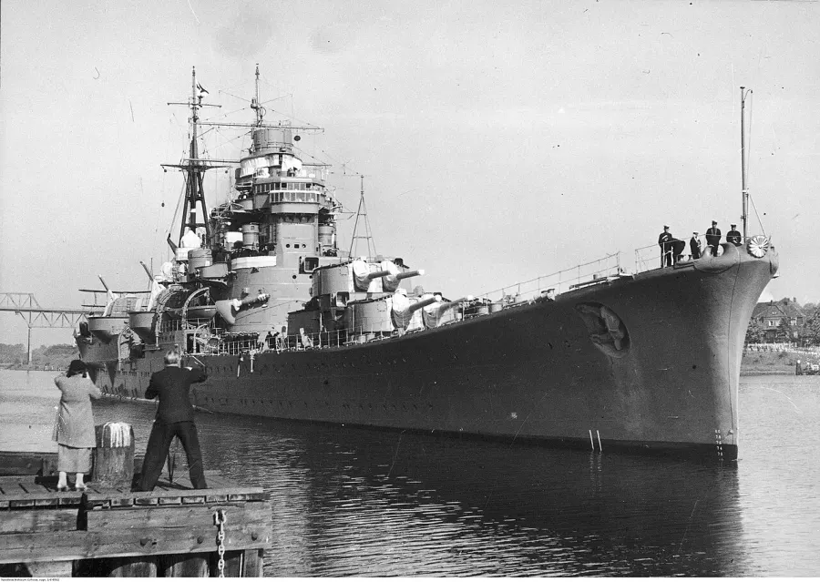 The Japanese cruiser Ashigara card