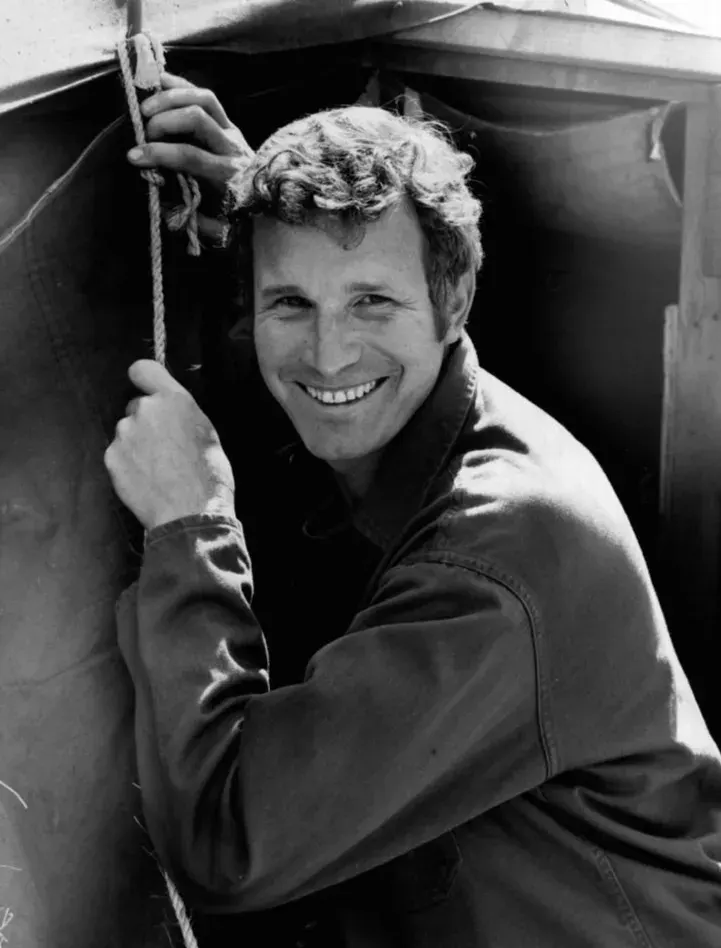 The Wayne Rogers card