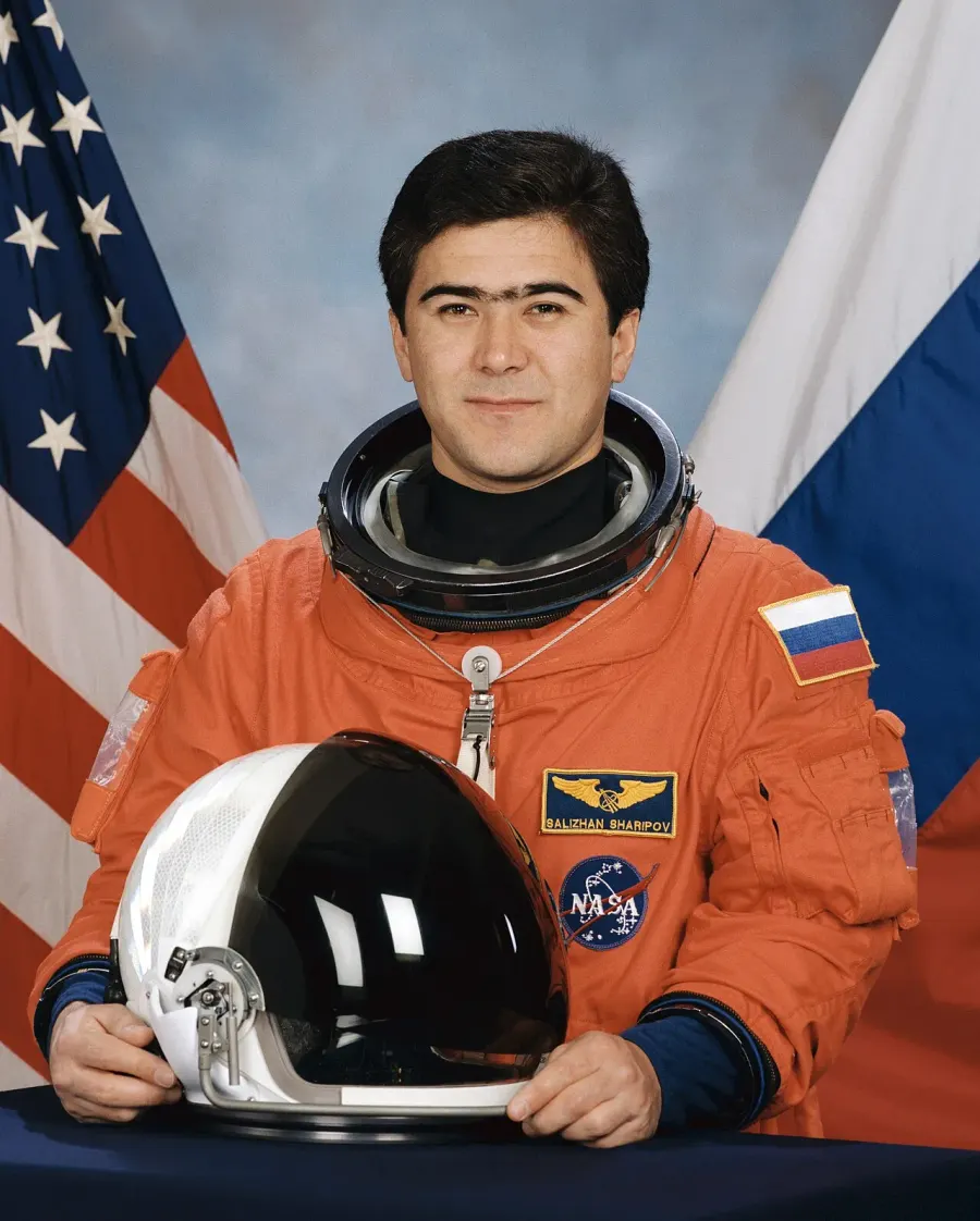 La carte Salijan Charipov