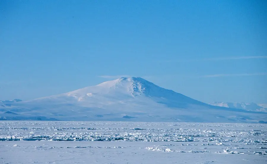 The Mount Melbourne card