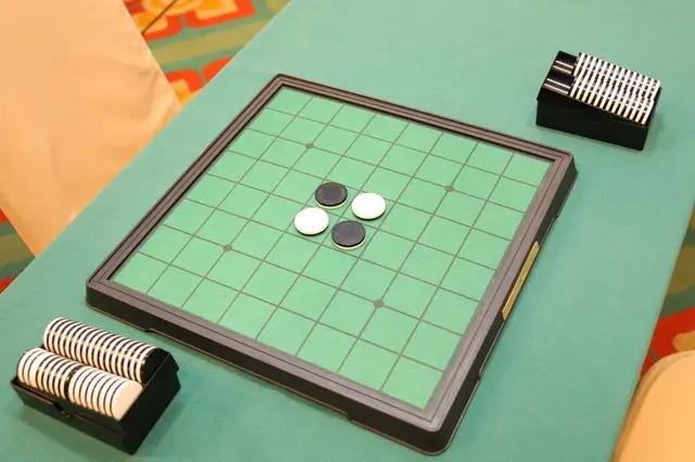 The Reversi card