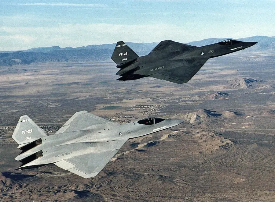 La carte Northrop YF-23