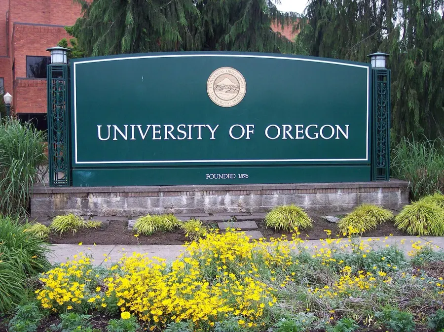 The University of Oregon card