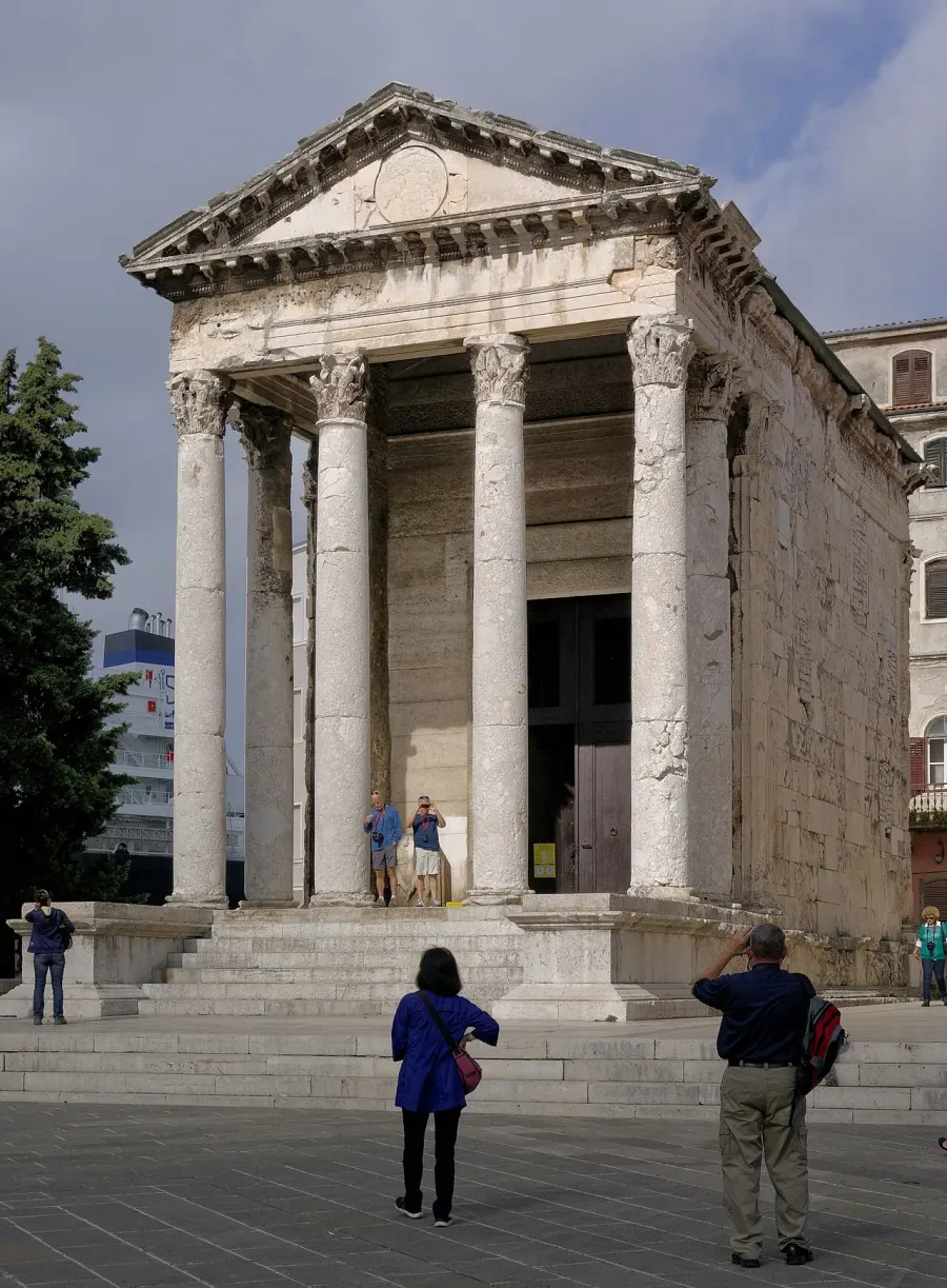 La carte Temple d'Auguste
