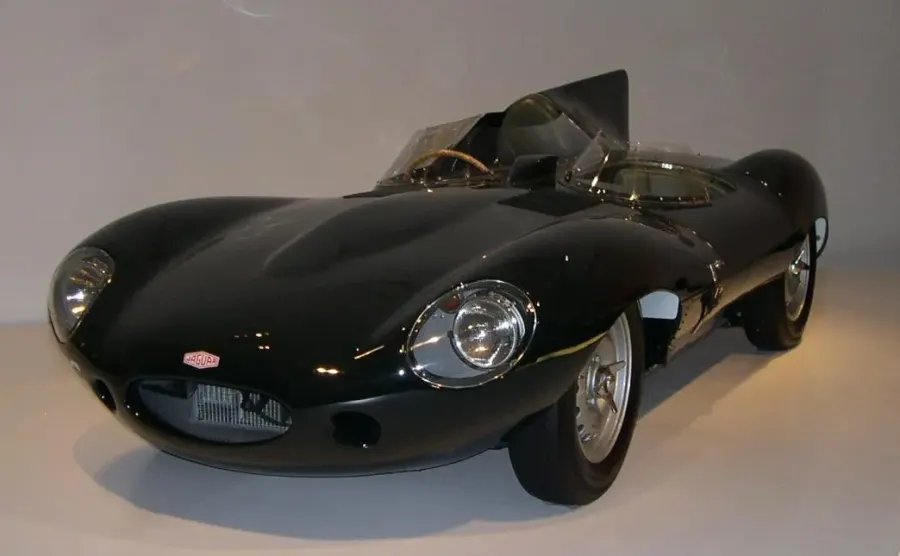 The Jaguar D-Type card