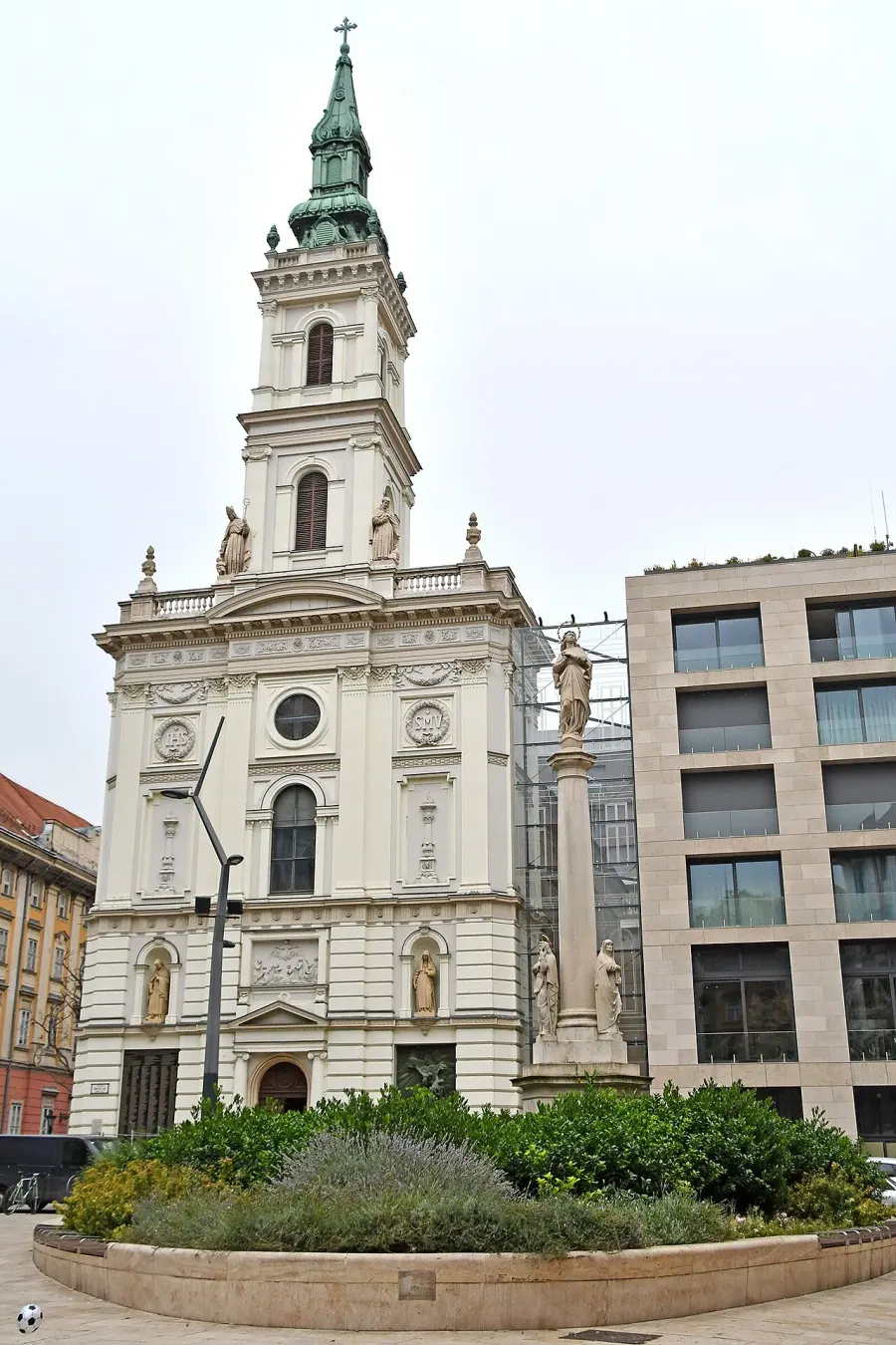 The Église paroissiale Sainte-Anne de Belváros card