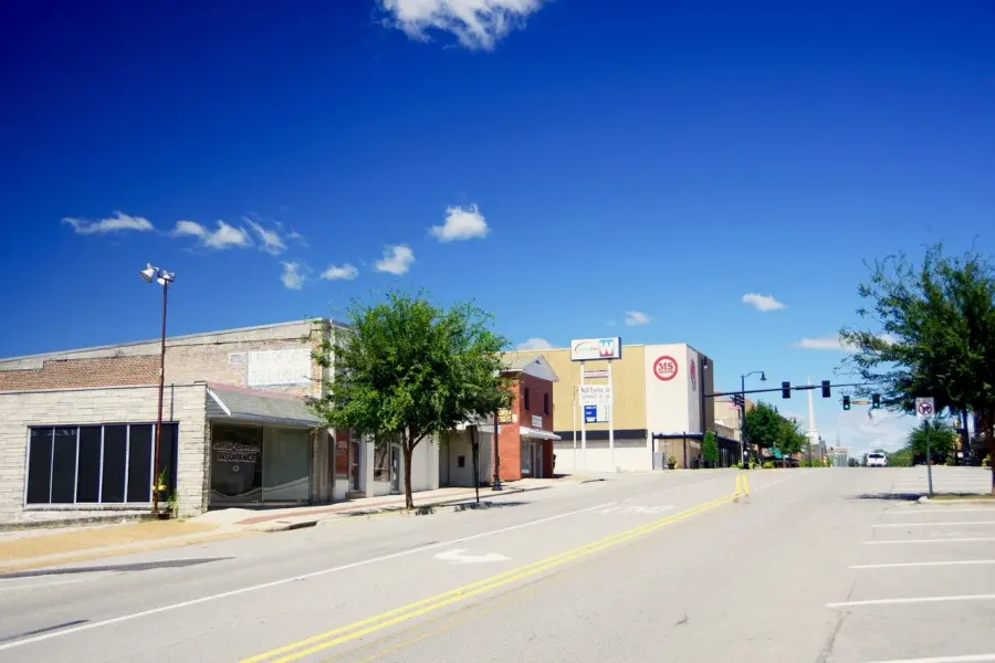 The Russellville, Alabama card