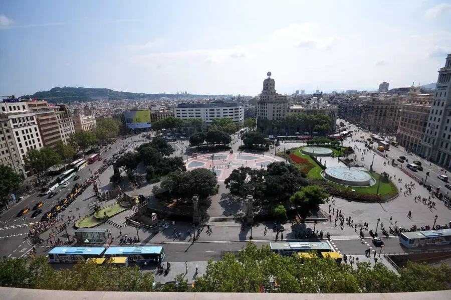 The Plaça de Catalunya card