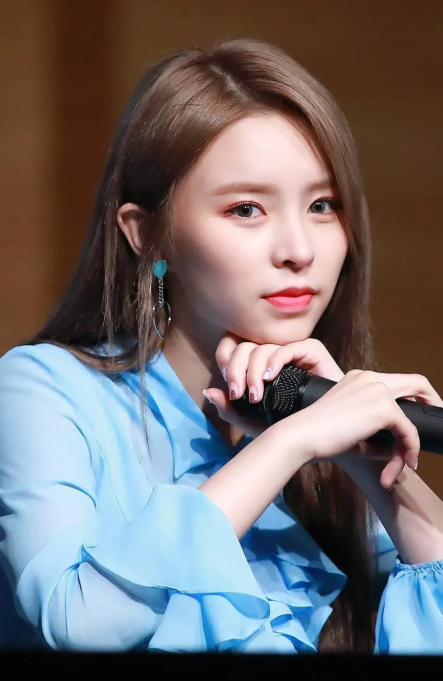 The Elkie Chong card