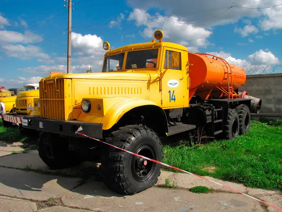 The KrAZ-255 card