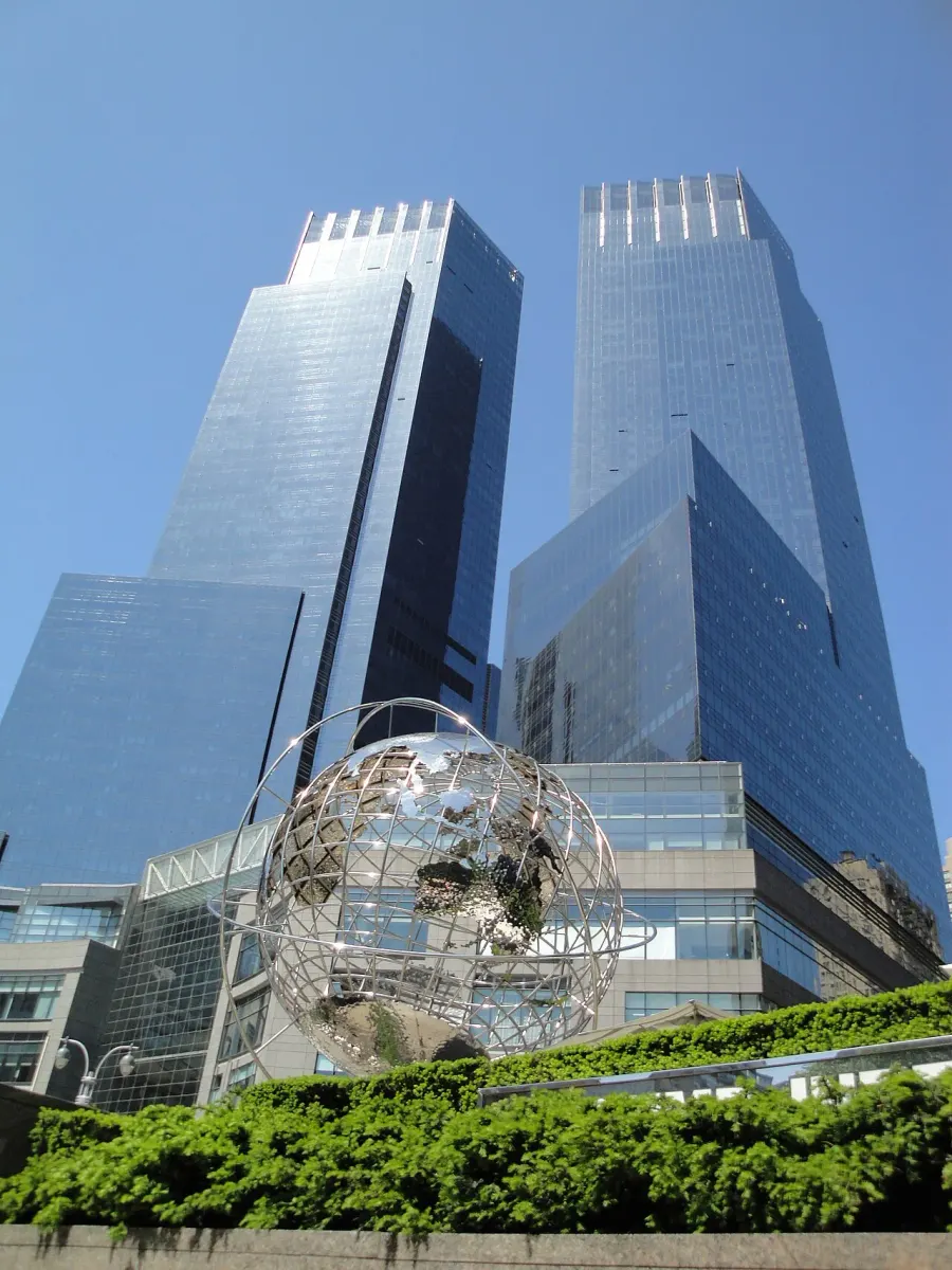 The Deutsche Bank Center card