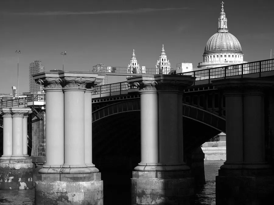 The Blackfriars Railway Bridge card