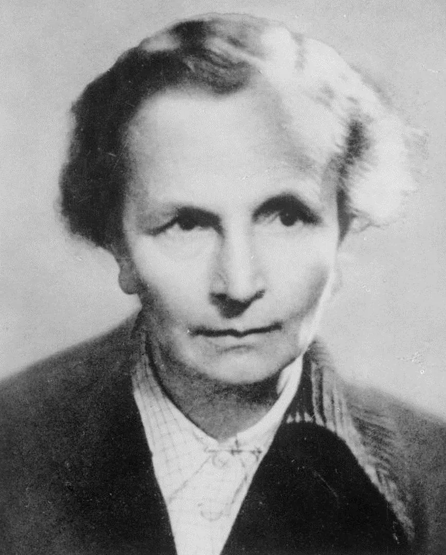The Paula von Preradović card