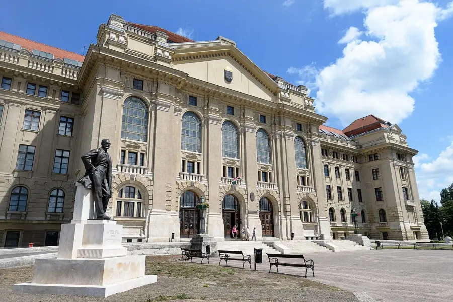 The University of Debrecen card