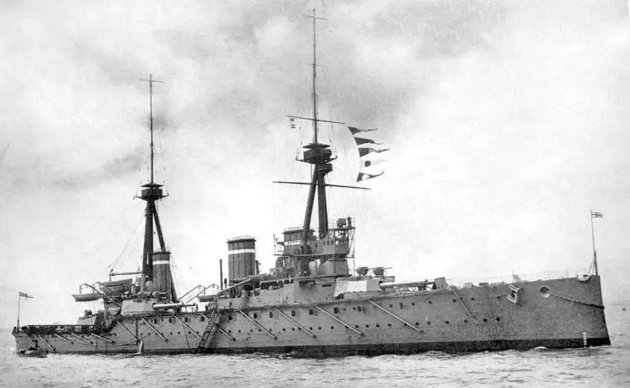 La carte HMS Invincible