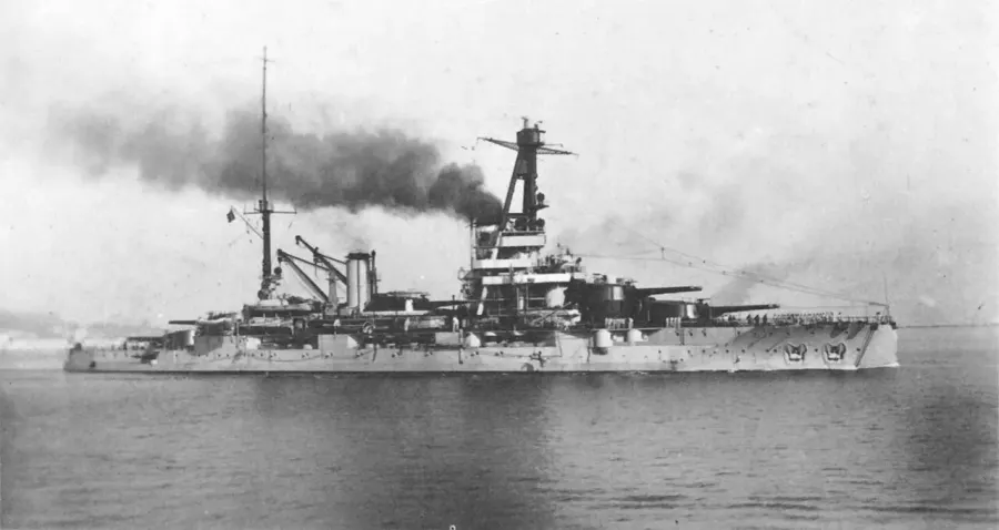 The French battleship Bretagne card