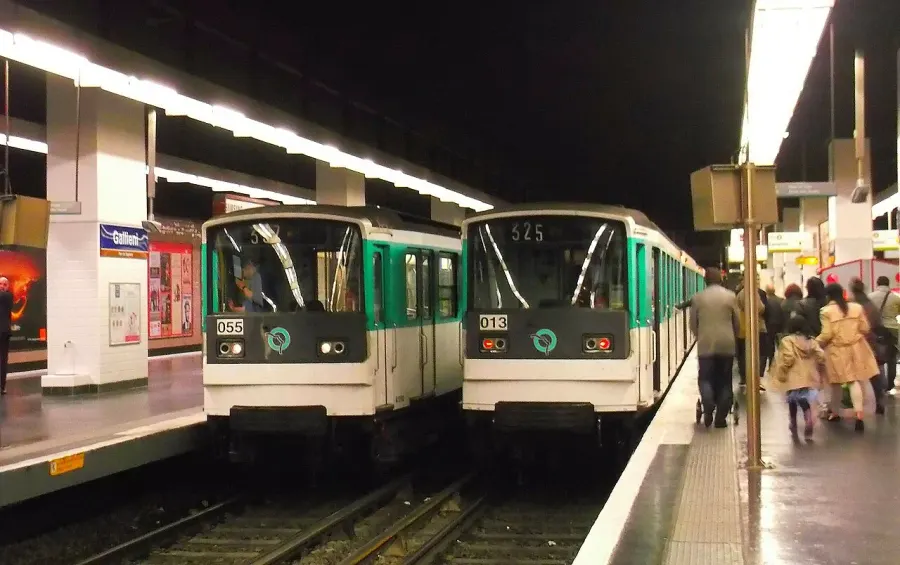 The Gallieni station card