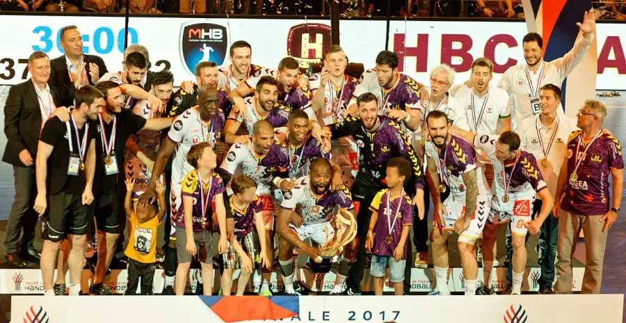 The HBC Nantes card