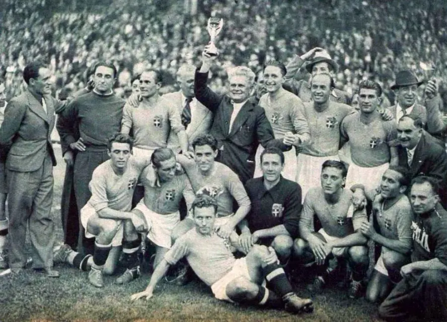 The 1938 FIFA World Cup final card