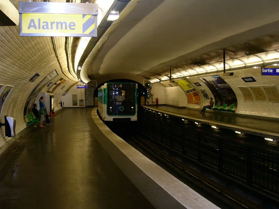 The Vavin station card