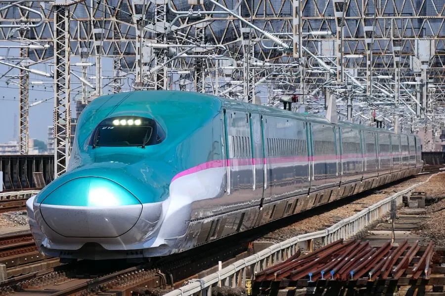 The E5 and H5 Series Shinkansen card