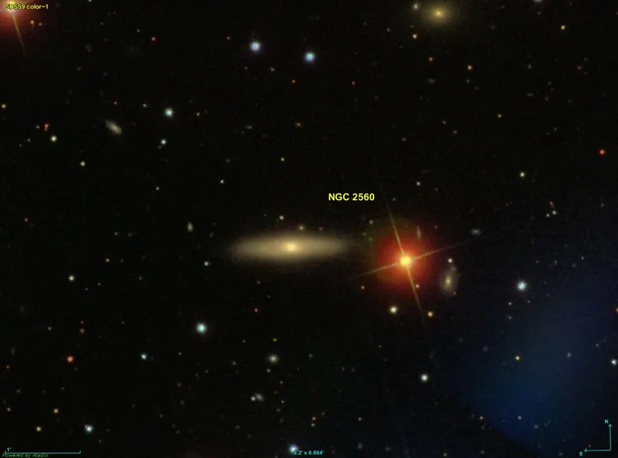 La carte NGC 2560