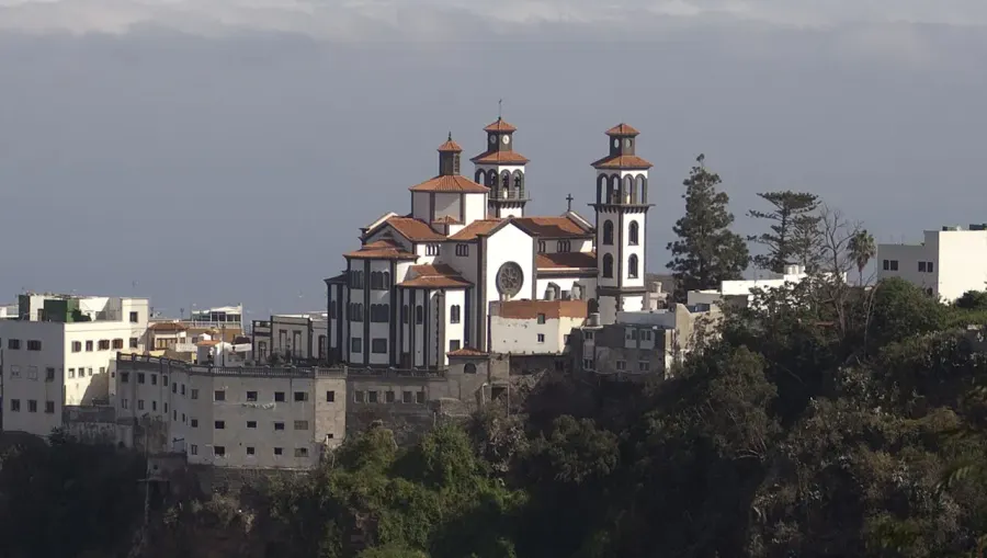 The Moya, Las Palmas card