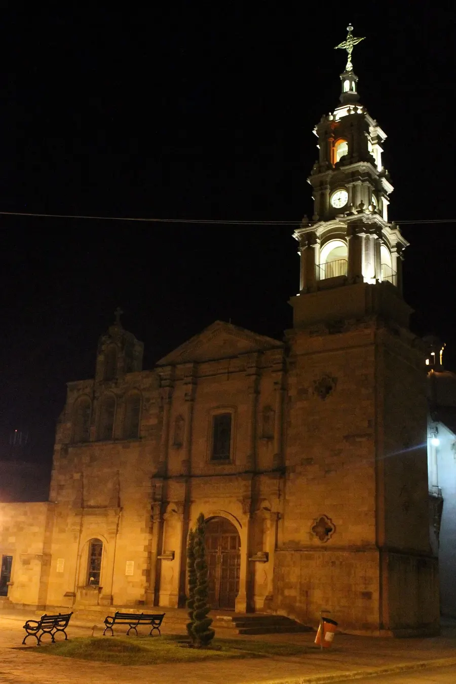 The Linares, Nuevo León card